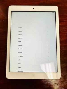 Apple iPad Air (1st Generation) A1474 16 GB, Wi-Fi, 9.7 in - Silver - Picture 1 of 2