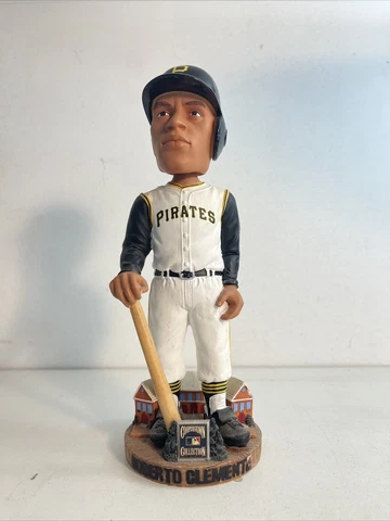 Roberto Clemente #8758 Pittsburgh Pirates MLB Cooperstown Nodder Bobblehead Cover