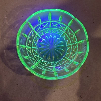 Uranium Vaseline Glass Diamond Cut Small Nut Bowl Very Bright Glow - image 1 of 4