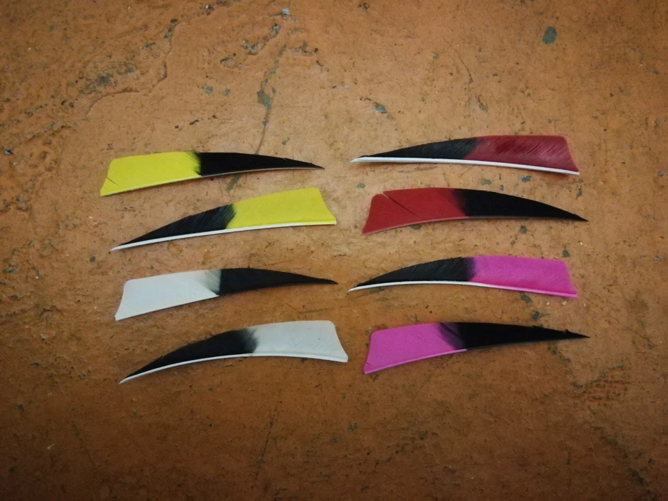 2018 GATEWAY ARCHERY, HANN-BUN KURO 4" R/W SHIELD CUT FEATHERS (1DZ)  - Image 1 of 1