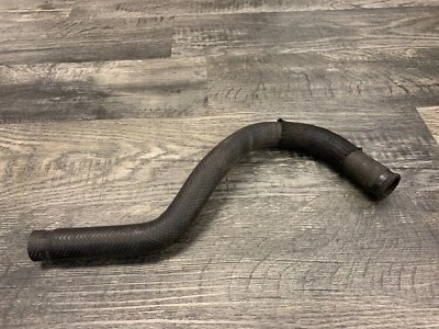 Manguera de salida del radiador inferior izquierdo Suzuki 2000-2003 GSXR750 2001-2003 GSXR600 OEM Foto 1 de 4