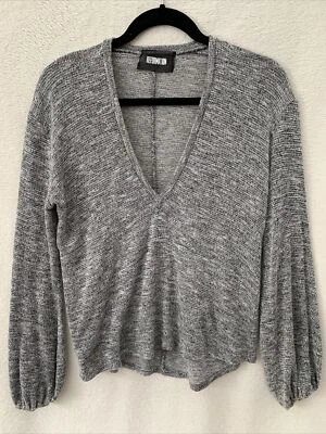 Camisa Reformation Top Talla XS Gris Marl Cuello en V Profundo Tejida Ligera Clásica Foto 1 de 4