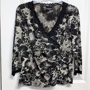 Bay Studio Career White Gray Black Lace Trim Mid Sleeve V Neck Top Size L - Picture 1 of 7