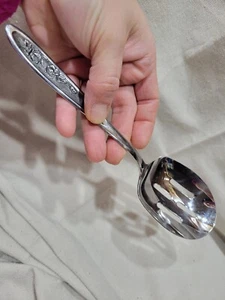 Vintage Ecko Eterna Country Garden Pierced Serving Spoon 8 1/2 Inches EUC - Picture 1 of 6