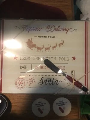 Express Delivery Party Gift Set Cutting Board Napkins Spreader New In Plastic - Image 1 of 4