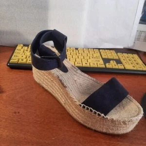 ¡NUEVO! Sandalia Plataforma Alpargata Vince Mujer Abby Negra Talla 11 - Imagen 1 de 7