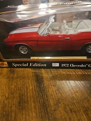 Chevrolet Chevelle SS Convertible Diecast Coche de Juguete 1/18 De Colección Maisto 1972 Rojo Blanco Foto 1 de 4