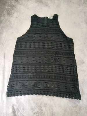 Vince. Blusa bordada sin mangas NEGRA Camisa de verano Traje de encaje con ojales Concha Foto 1 de 4