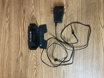 INSIGNIA PS4 DUAL CONTROLLER CHARGER (PSJ007009) - Image 1 of 4