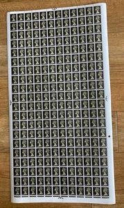 1967. SG732. 4d olive machin (centre band). Complete sheet x 240 values. Superb! - Picture 1 of 1