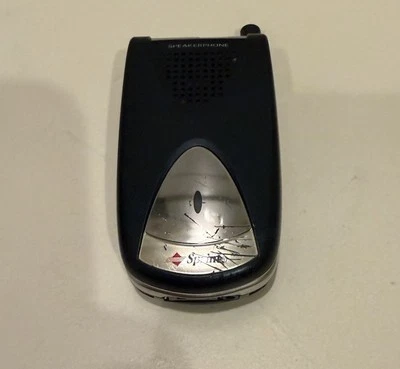 Sanyo SCP-18LBPS Flip cell Phone vintage cell phone (not Tested) - Image 1 of 4