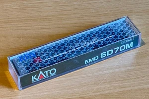 Kato 176-7611 EMD SD70M Locomotive, Southern Pacific 9804, BNIB, N Scale - Picture 1 of 10