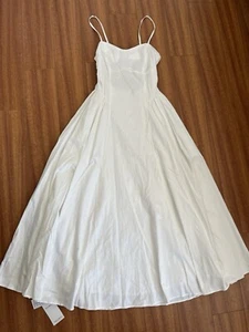 Maxi abito Abercrombie & Fitch a cuore in vita immersa bianco con taglio dietro XS P - Foto 1 di 18
