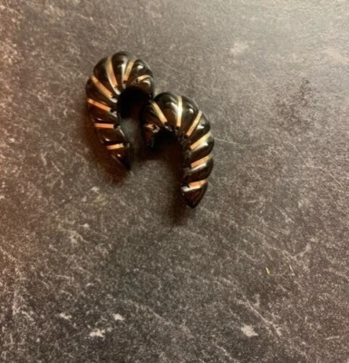 4 incríveis pedras esculpidas em camarão ônix e ouro incrustadas para brincos 28x16 mm - Imagem 1 de 2