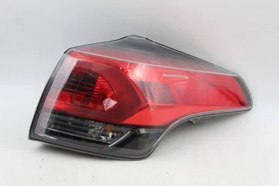 Luz trasera del pasajero derecho montada en cuarto para Toyota RAV4 2016-2018 OEM #41821 Foto 1 de 4