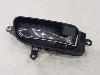 Nissan Altima 2015 manija de puerta interior trasera derecha Foto 1 de 3