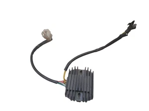 Triumph Daytona 600 650 Rectifier Voltage Regulator 2006 - Picture 1 of 9