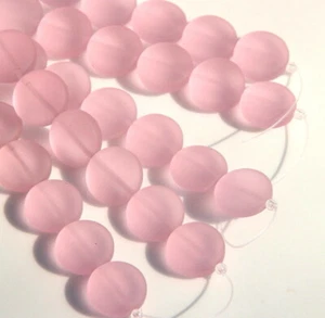 Cuentas redondas de moneda, 15 mm, rosa flor con acabado mate esmerilado, 6 cuentas - Imagen 1 de 1