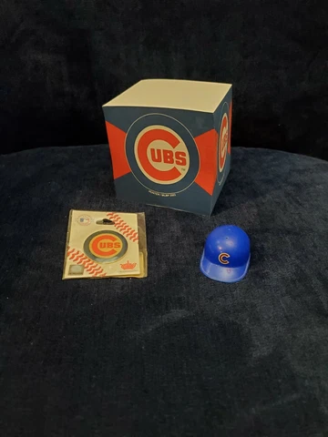 Chicago Cubs Vintage & Y2K Souvenir Lot Baseball Helmet Paper Cube NEW Pinback Cover