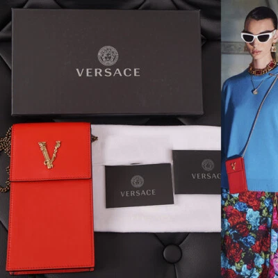 NUEVO $825 VERSACE RUNWAY Cuero Rojo Barroco V VIRTUS LOGO Bandolera Bolso para Teléfono Foto 1 de 4