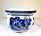 Planteur/vase en porcelaine chinoise peint à la main bleu sur blanc 3,25 pouces de haut 3,75 pouces de large