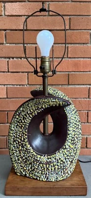 Vintage MCM Ceramic Pottery Lamp Mid Century Modern Lighting 50s 60s Potters? - Image 1 of 4