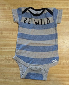 Gerber Baby Junge Größe 3-6 Monate 100 Prozent Baumwolle blau Be Wild Einteiler - Bild 1 von 1