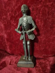 Mittelalter 12" Ritter in Metall Rüstung Figur Spanien Zinnkörper Toledo Schwert rot - Bild 1 von 14