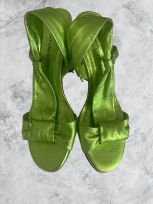 Zapatos de tacón alto de cuero italiano de diseñador Diane von Furstenberg Foto 1 de 4