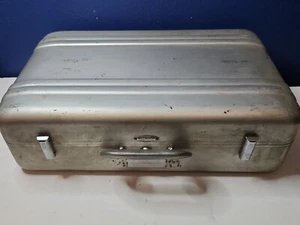 Zero Halliburton Los Angeles Aluminum Supply Company Suitcase 21 x13x6 with Key - Picture 1 of 9