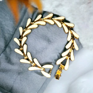 Bracelet, Thailand GoldTone Cream Enamel Garland Design Leaves/Wings (E114) - Picture 1 of 6