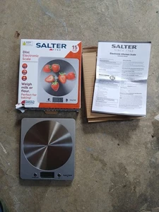 Salter 5kg 1g/1oz Precission Digital Kitchen Scale - Silver - Picture 1 of 6