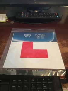 TESCO AUTO 2 "L" PLATES MAGNETIC WEATHERPROOF   BIRTHDAY CHRISTMAS  LEARN ADULTS - Picture 1 of 1