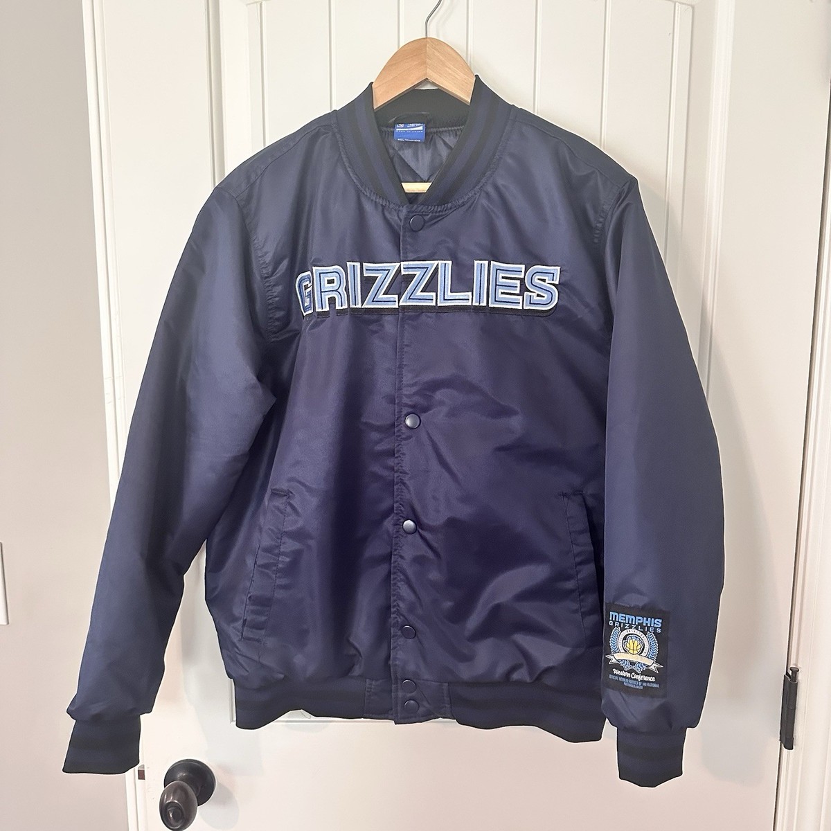 Memphis Grizzlies NBA Jackets for sale | eBay Memphis Grizzlies NBA Jackets for sale | eBay