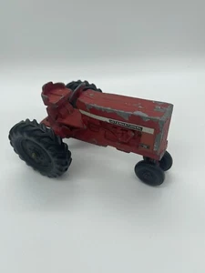 Tractor International Farmall 656 Ertl Diecast Granja Juguete Metal Rojo DE COLECCIÓN Daños - Imagen 1 de 9