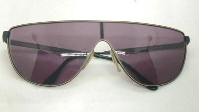 Gafas de sol vintage Laura Biagiotti modelo T63 13E hechas en Italia Foto 1 de 4