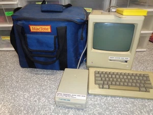 Apple Macintosh 512K Vintage Computer mit Original Tastatur & Mactote Tasche - Bild 1 von 3