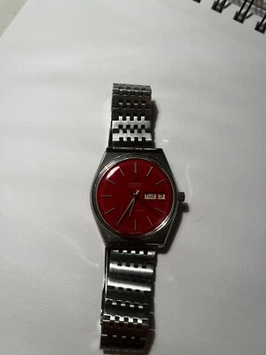 Raro reloj Omega Seamaster automático vintage esfera roja Foto 1 de 4