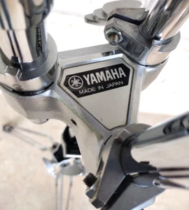 Supporto piatto Yamaha Made in Japan con triplo ricevitore più 3 attacchi batterista - Foto 1 di 13