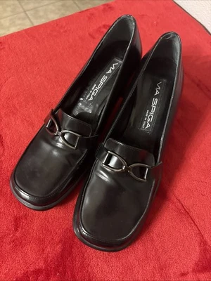 Via Spiga 黑色皮革直趾高跟鞋 尺寸 7M 状况完好 — 第 1/4 张图片