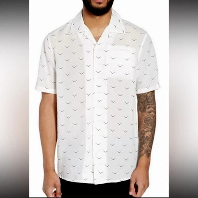 Camisa deportiva Hudson Camp-Collar con estampado en V blanca/negra Foto 1 de 4