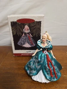 Barbie Hallmark 1995 Keepsake Christmas Ornament Holiday Barbie #3 in Box - Picture 1 of 4