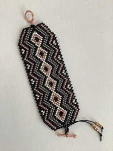 Handmade Beadweaving Diamond DesignBracelet with Copper Toggle Closure - Picture 1 of 4