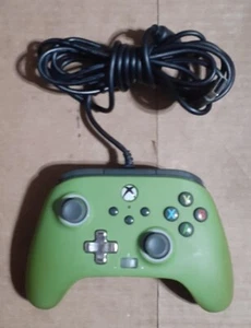 XBOX ONE 1 Camo Green PowerA Wired Controller - Picture 1 of 2