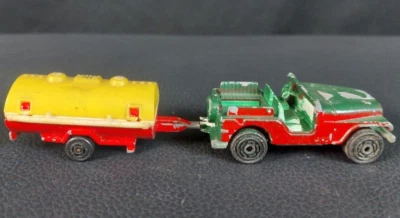 Set vintage di Majorette made in France - Jeep n. 268 + serbatoio 21760 verde... - Immagine 1 di 4