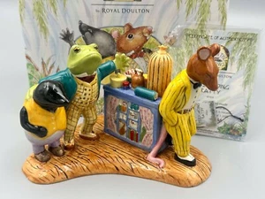 Royal Doulton Wind in the Willows Persuading Ratty WW4 Figure. - Picture 1 of 2