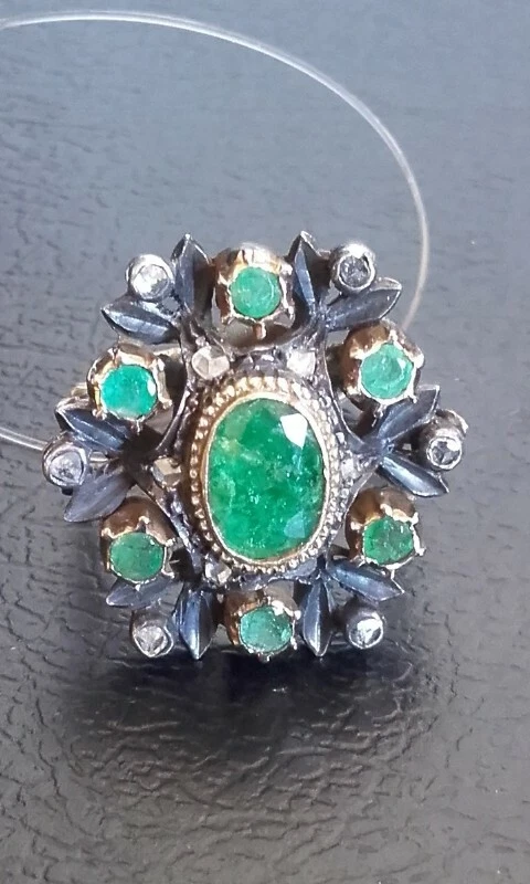 Anello antico in oro argento con diamanti e smeraldi naturali - Immagine 1 di 4