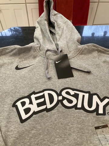 Nike Mens Brooklyn Nets Bed-Stuy City Edition Series Hoodie Sweatshirt Large NWT Cover