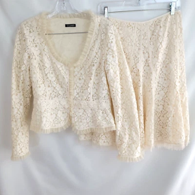 Traje de encaje Tahari 2 piezas talla 6/10 S/M recortado crema marfil boda madre de la novia Foto 1 de 4
