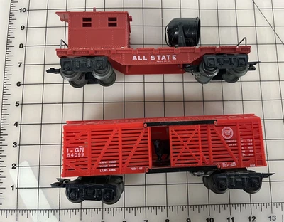 Marx O Scale Cattle Car and Searchlight Caboose Car - Image 1 of 4